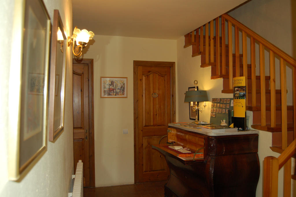 Cal Pastor Guest House La Pobla de Cervoles Exterior photo